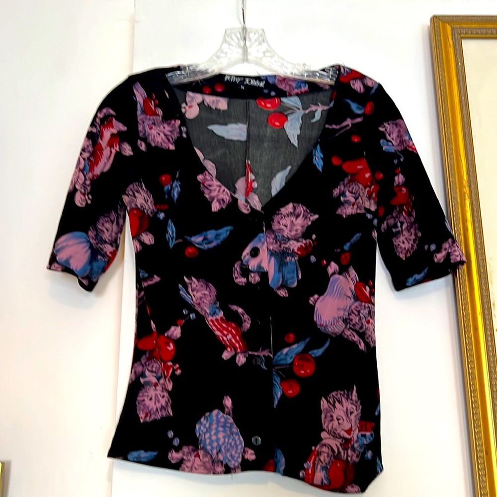 Betsey Johnson cutest kitten button up blouse!